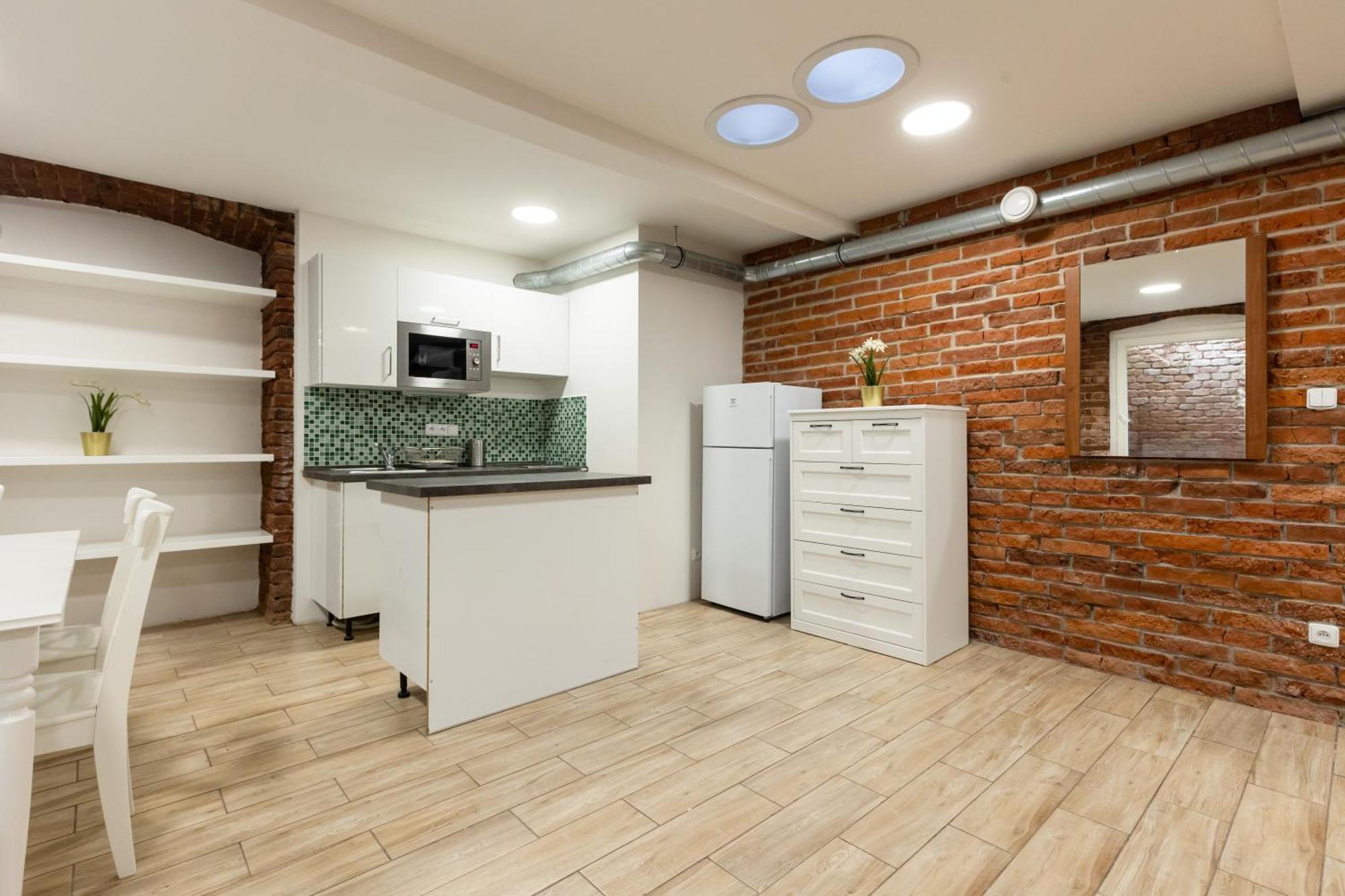 Spacious Apartment In Quiet Courtyard Near Charles Bridge Praag Buitenkant foto